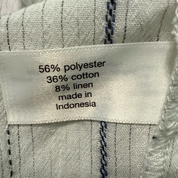 Lane Bryan Relaxed Crop Button-Down Shirt - Picture 3 of 6